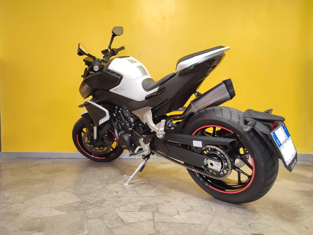 CFMOTO 800NK Advanced (2023 - 26) (4)