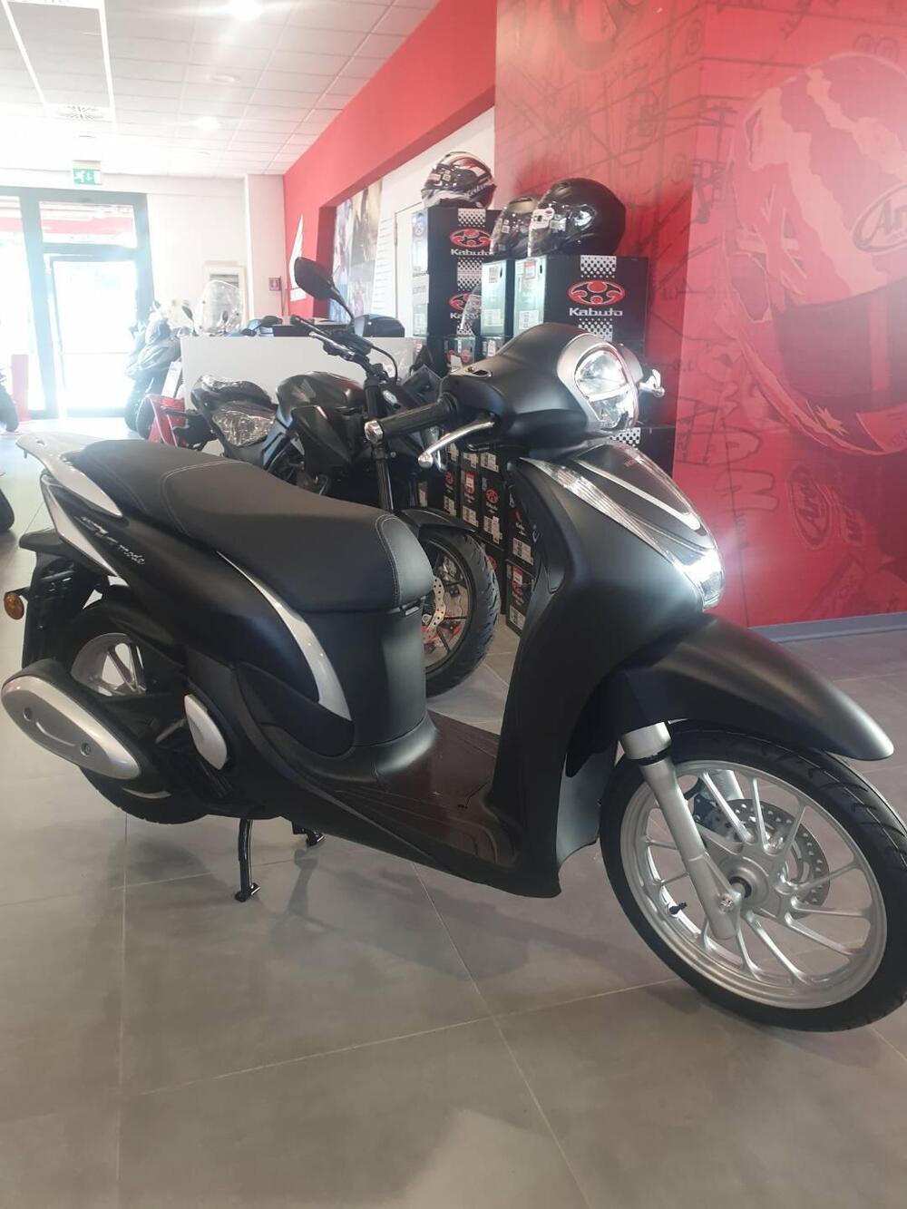 Honda SH 125 Mode (2024 - 26) (2)