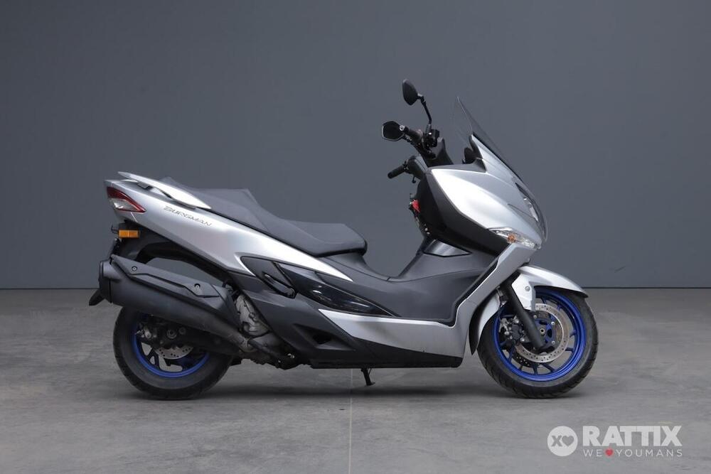 Suzuki Burgman 400 (2022 - 24) (4)