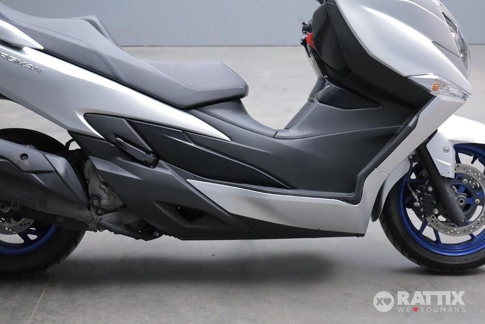 Suzuki Burgman 400 (2022 - 24) (8)