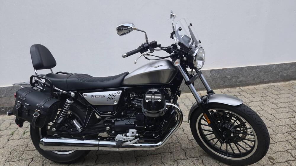 Moto Guzzi V9 Roamer (2021 - 24) (3)