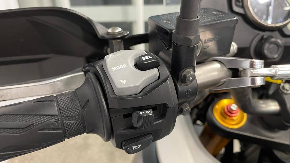 Suzuki V-Strom 1000 (2006 - 16) (14)