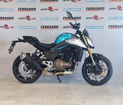 QJ Motor SRK 550 (2024 - 25) nuova