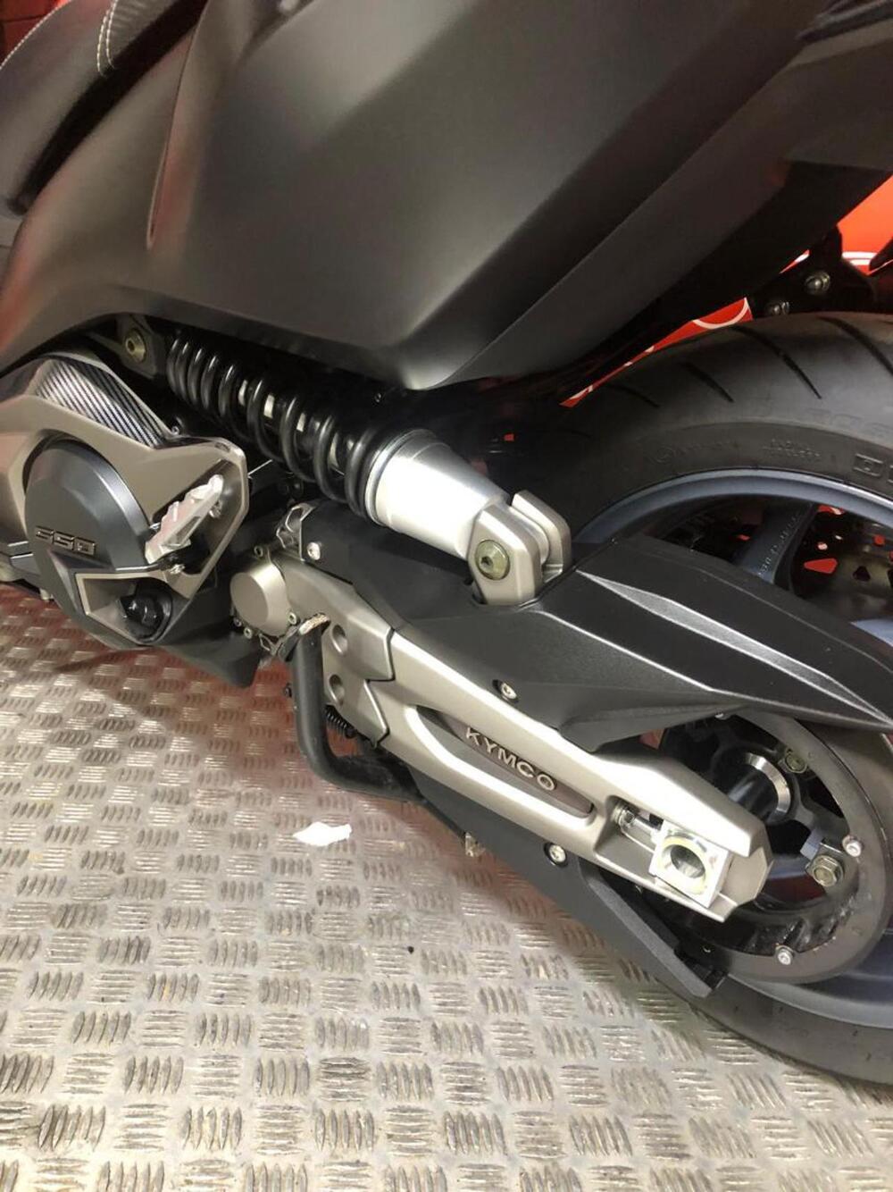 Kymco AK 550 ETS (2021 - 26) (6)