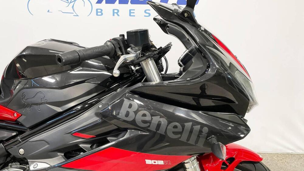 Benelli BN 302 R (2017 - 20) (15)