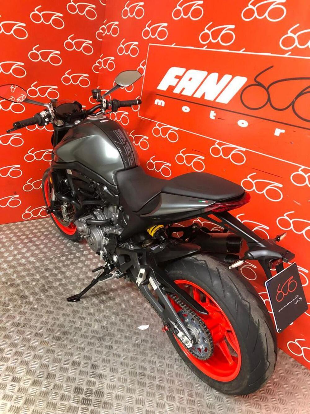 Ducati Monster 937 + (2021 - 25) (4)