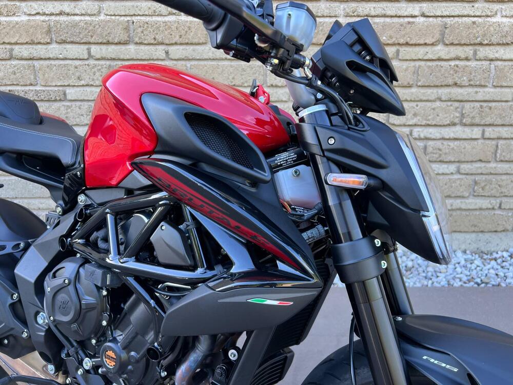 MV Agusta Brutale 800 R (2023 - 25) (4)