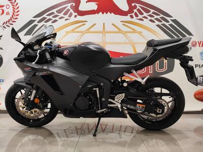 Honda CBR 600 RR (2024 - 25) usata