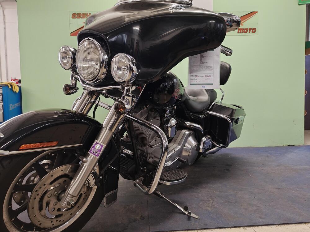 Harley-Davidson 1450 Electra Glide Ultra Classic (2003 - 05) - FLHTCUI (2)