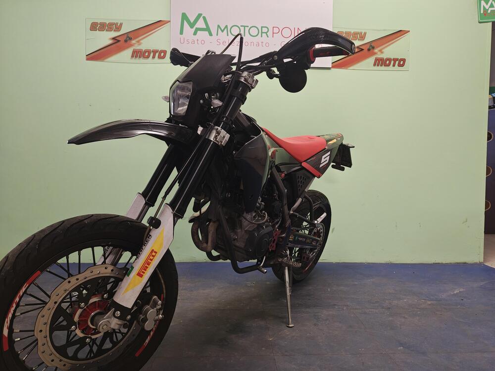 Fantic Motor Motard 125 Performance 4t (2020) (2)