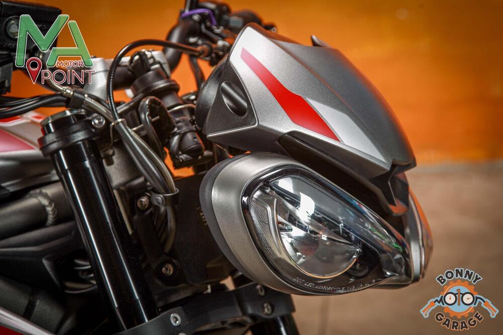 Triumph Street Triple R (2020 - 22) (4)