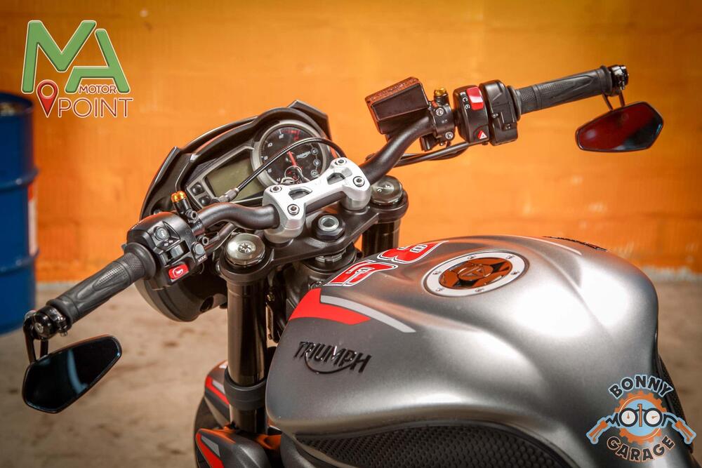Triumph Street Triple R (2020 - 22) (19)