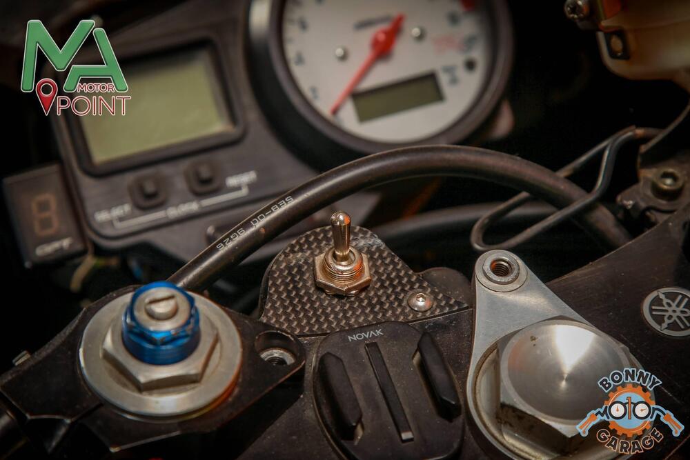 Yamaha YZF R6 (1999 - 00) (4)