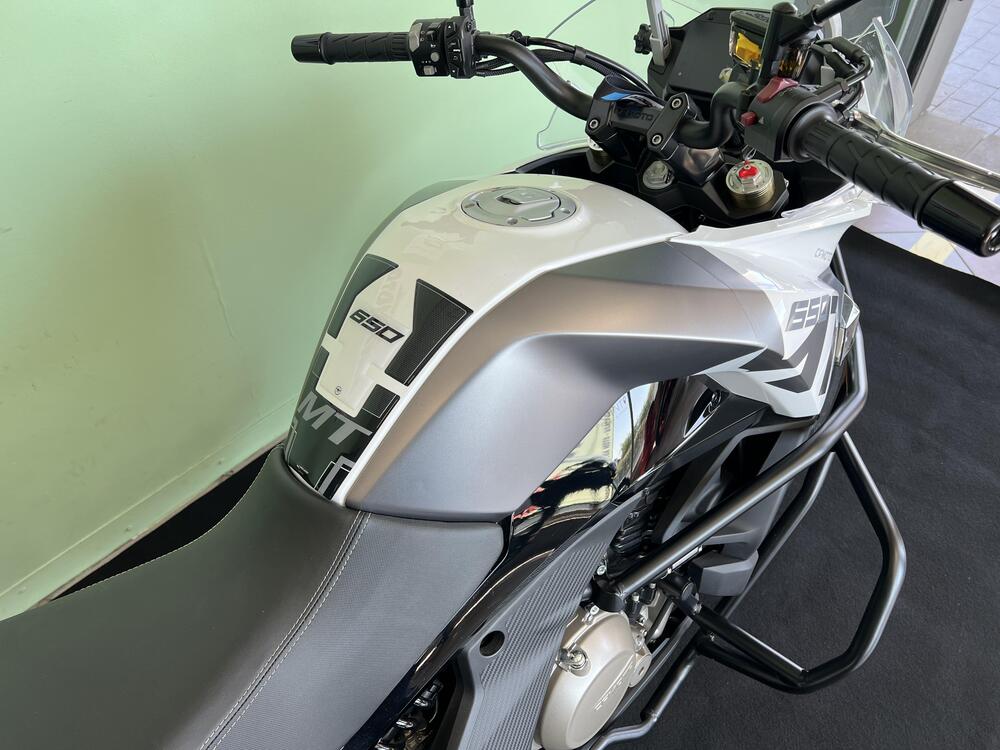 CFMOTO 650MT (2021 - 24) (11)