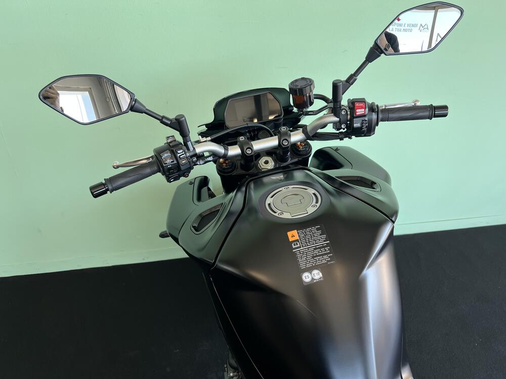 Yamaha MT-10 (2022 - 26) (17)