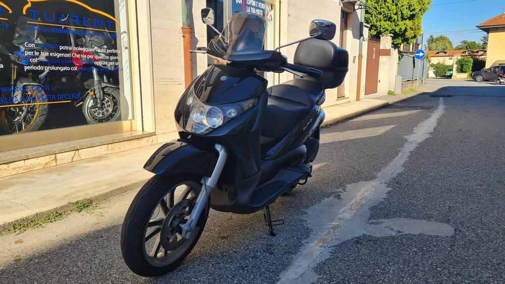 Piaggio Beverly 250 (2004 - 05) (4)