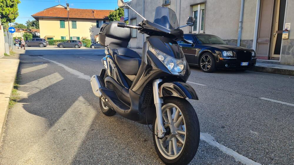 Piaggio Beverly 250 (2004 - 05) (5)