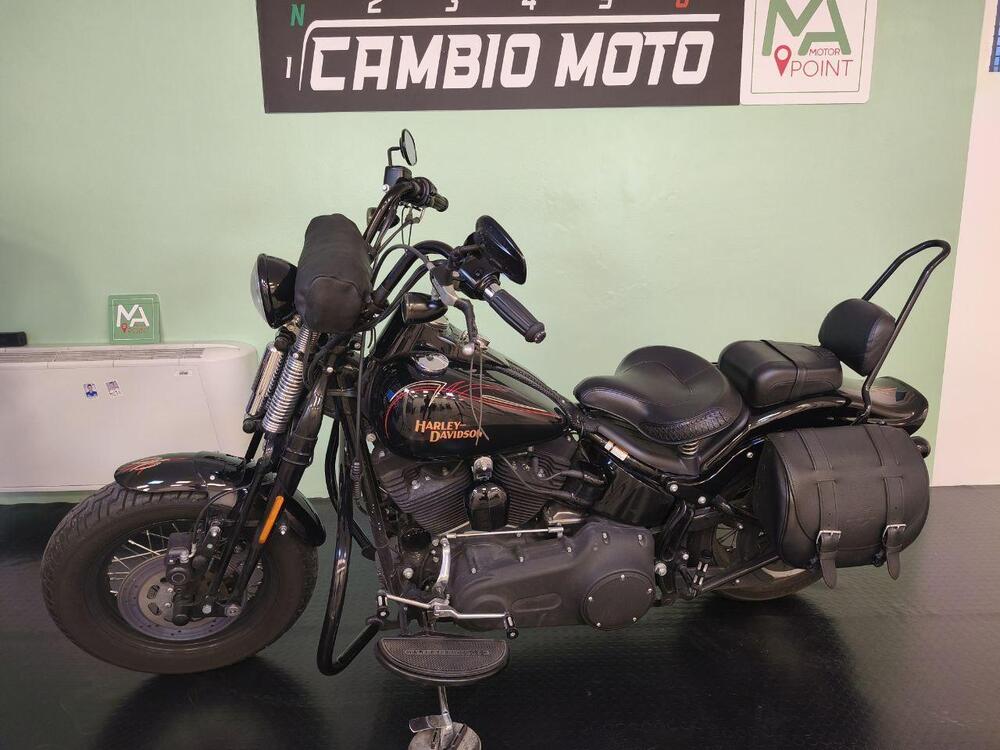 Harley-Davidson 1584 Cross Bones (2008 - 11) - FLSTSB (2)