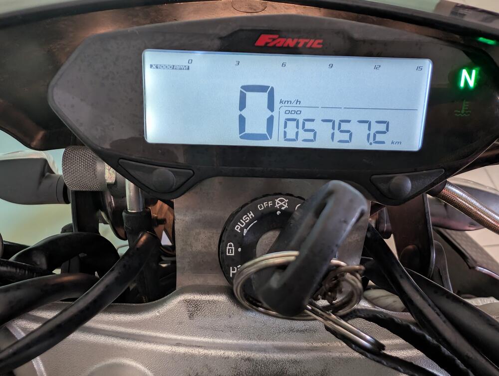 Fantic Motor Motard 125 Performance 4t (2020) (5)