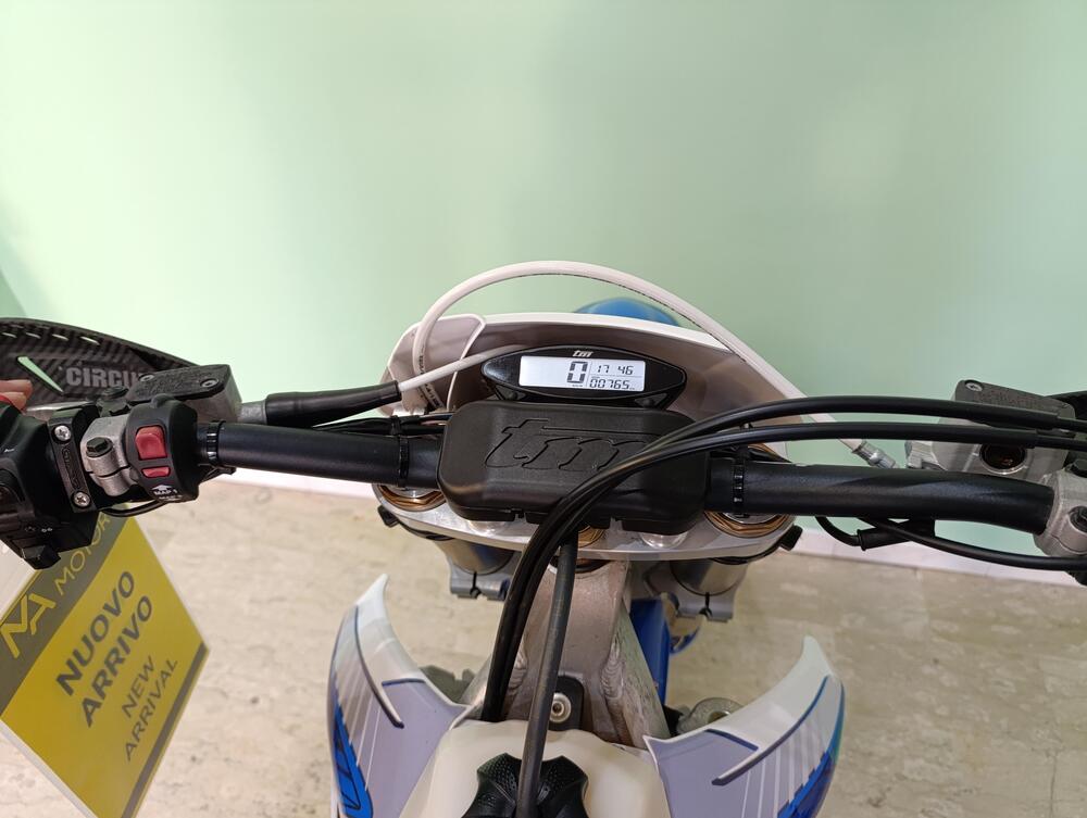 Tm Moto EN 300 Fi ES 2T (2024) (5)