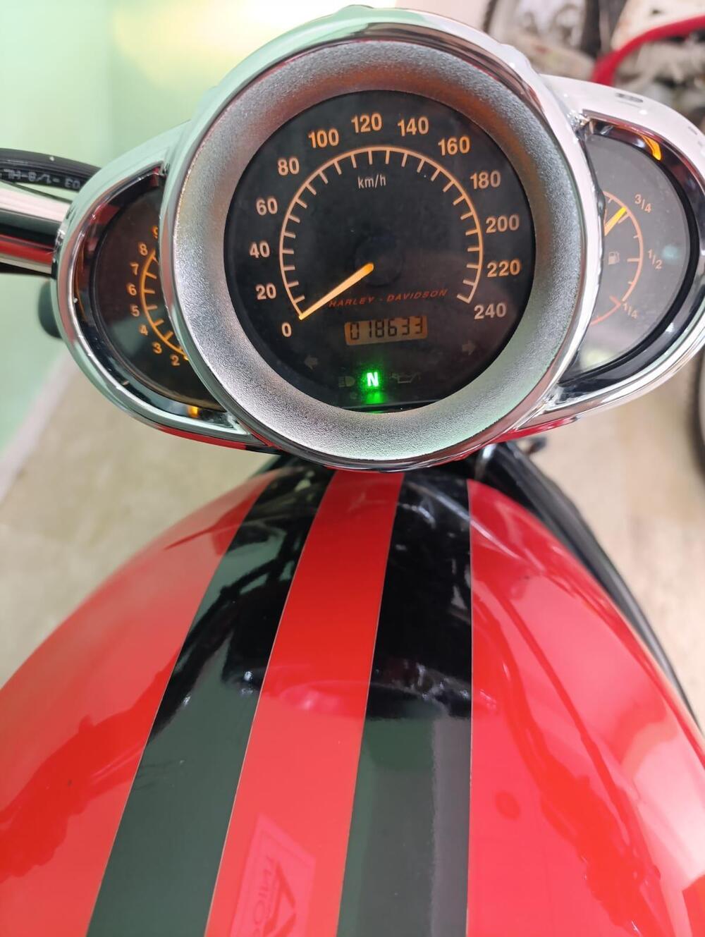 Harley-Davidson 1130 V-ROD (2002 - 05) - VRSCB (5)