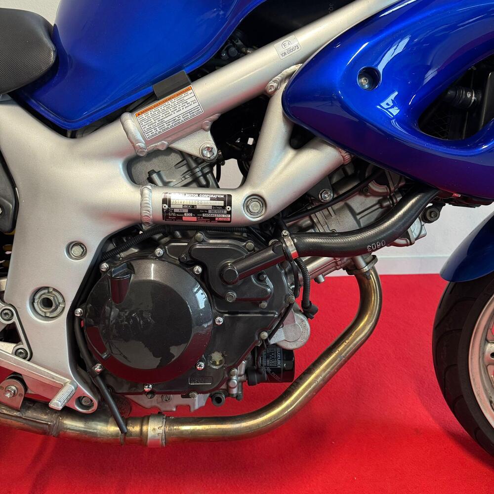 Suzuki SV 650 S (1999 - 02) (7)