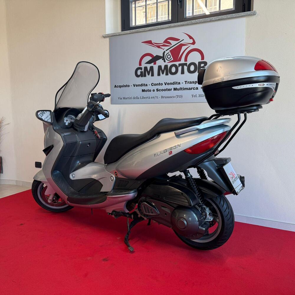 Malaguti Madison 400 4T (6)