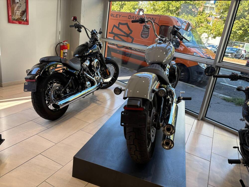 Harley-Davidson Softail Standard (2020) - FXST (2)