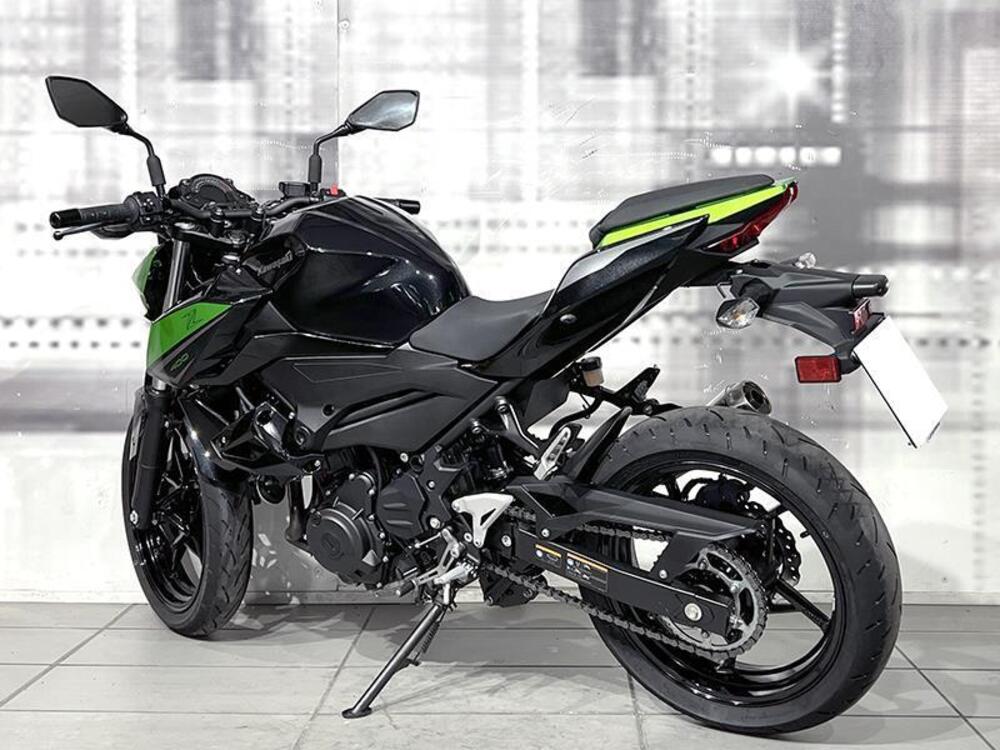 Kawasaki Z 400 (2023) (2)