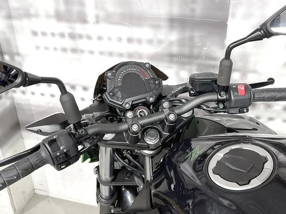 Kawasaki Z 400 (2023) (6)