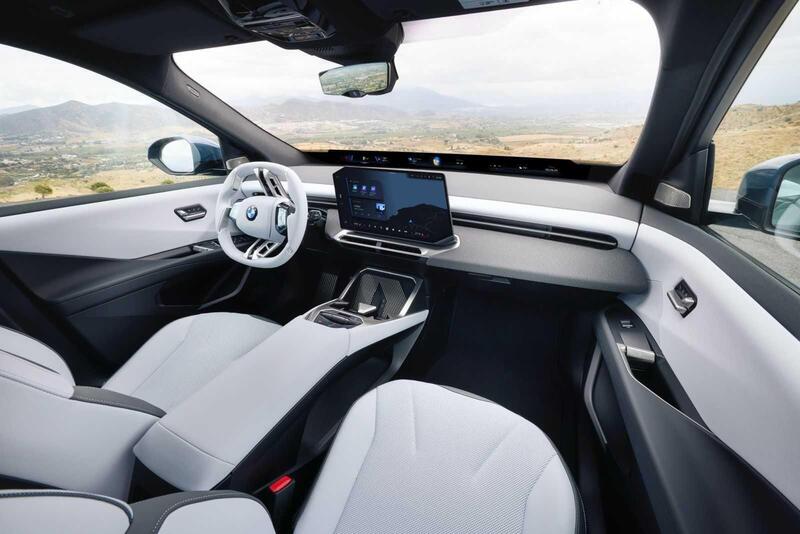 Interni nuova BMW iX3