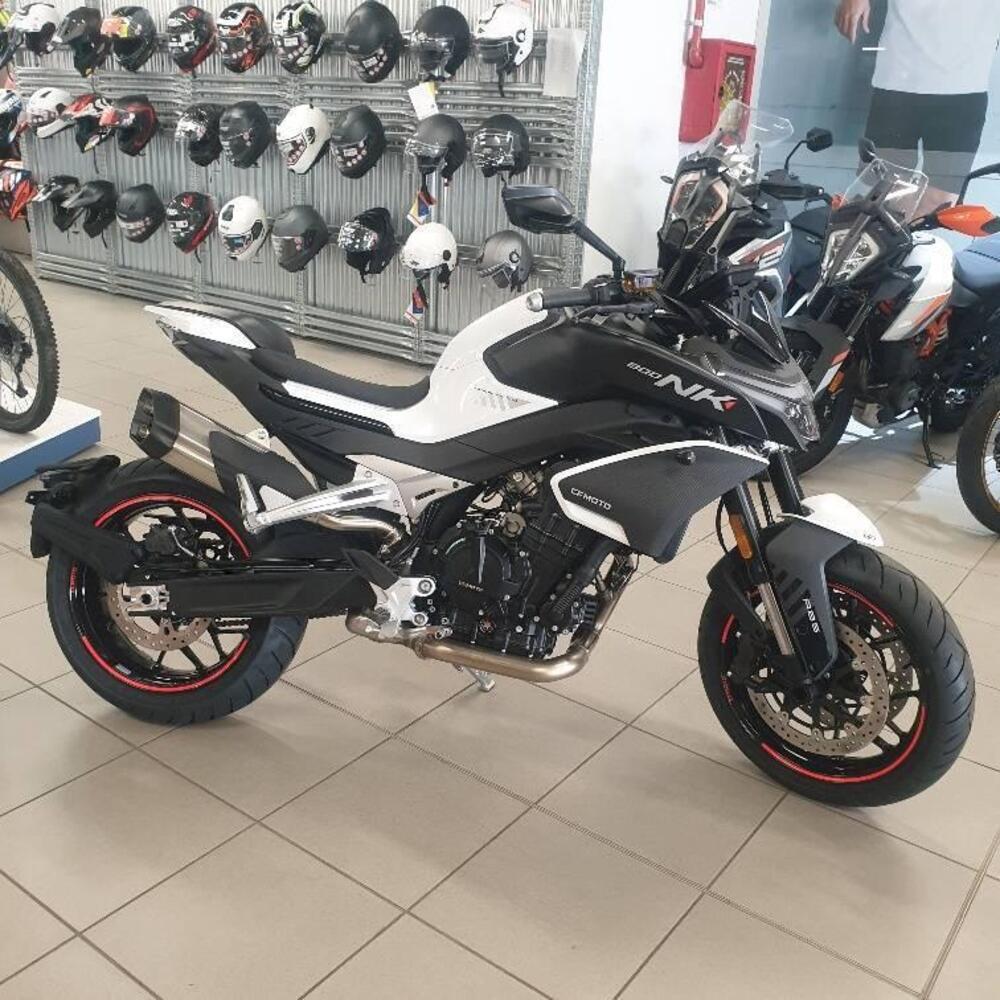 CFMOTO 800NK Advanced (2023 - 26)