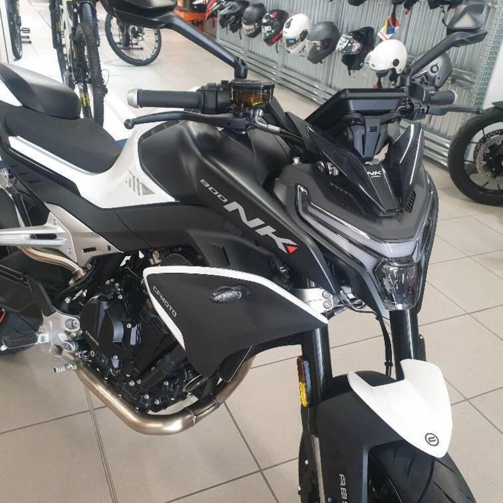 CFMOTO 800NK Advanced (2023 - 26) (2)