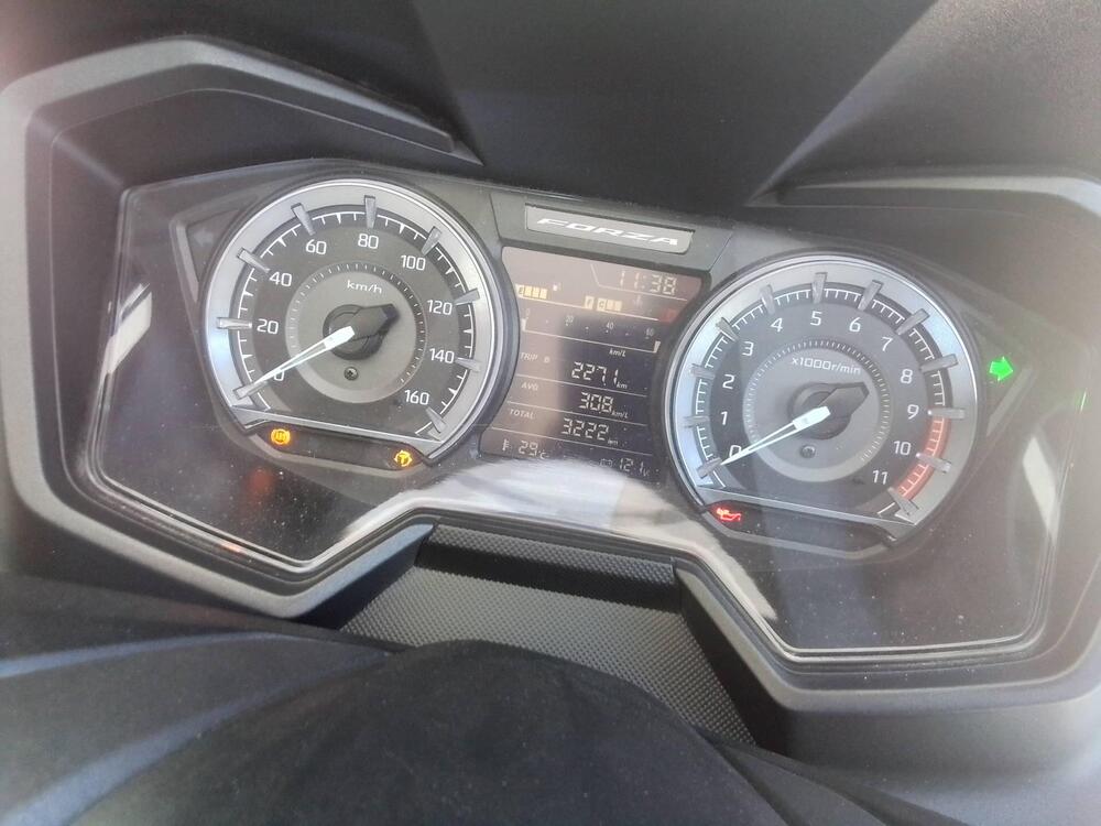 Honda Forza 350 (2022 - 24) (10)