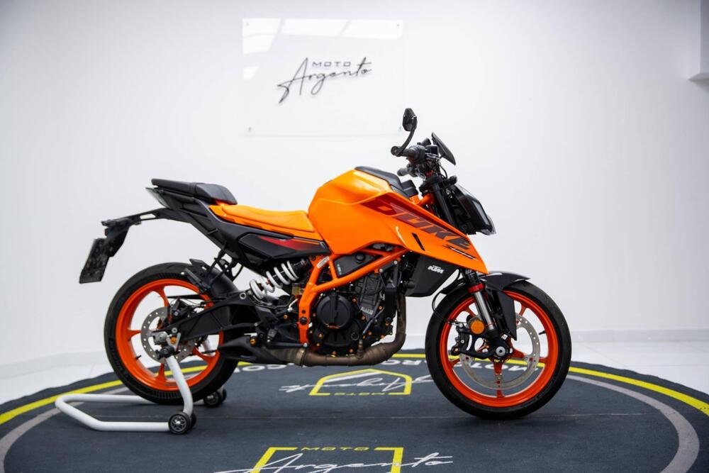 KTM 390 Duke (2024 - 25) (2)
