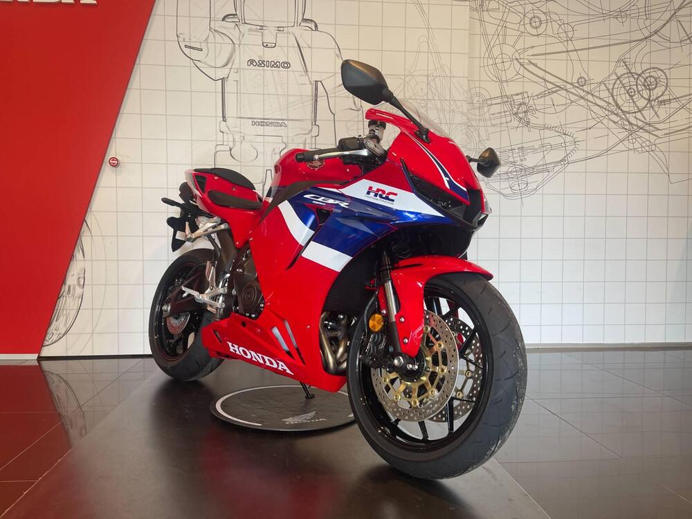 Honda CBR 600 RR (2024 - 26) (3)