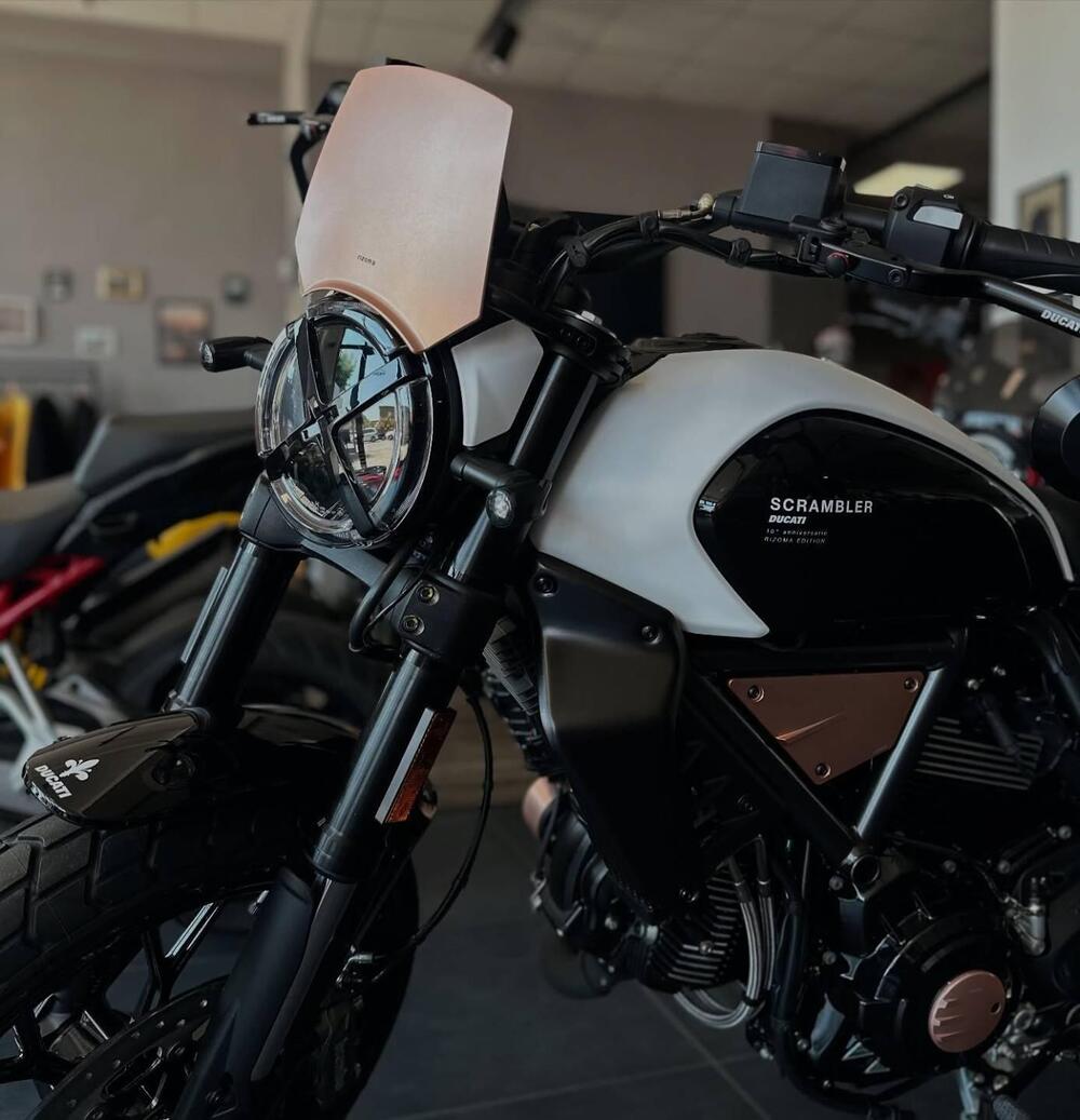 Ducati Scrambler 800 10° Anniversario Rizoma Edition (2025) (2)