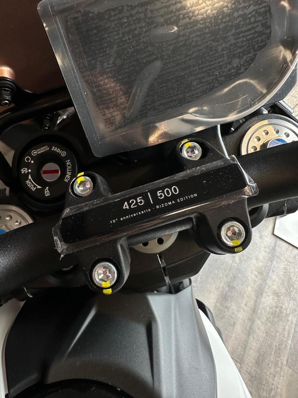 Ducati Scrambler 800 10° Anniversario Rizoma Edition (2025) (6)