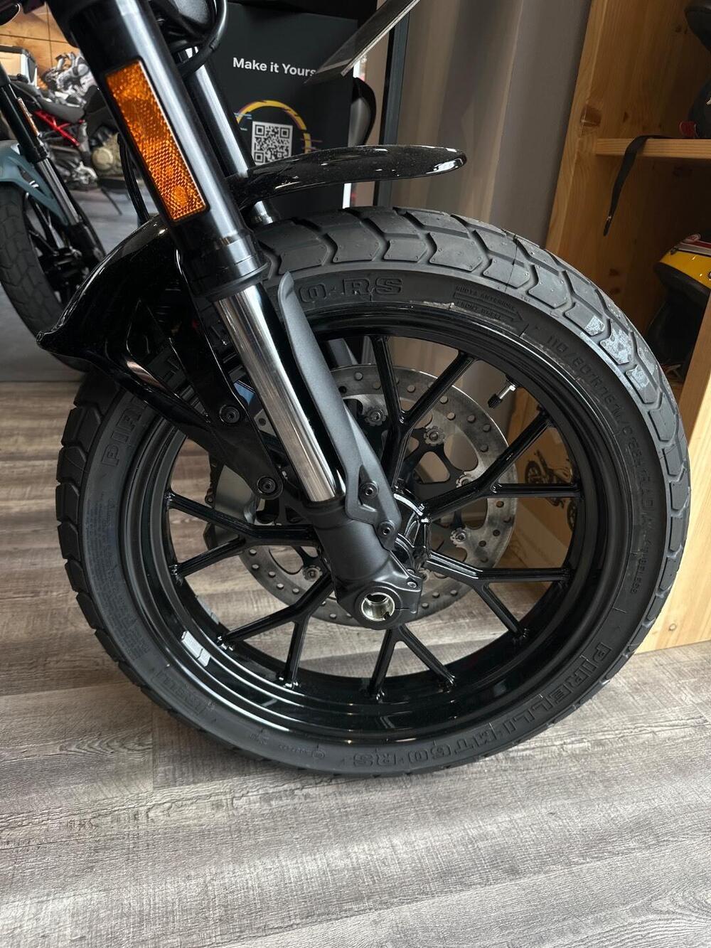 Ducati Scrambler 800 10° Anniversario Rizoma Edition (2025) (14)