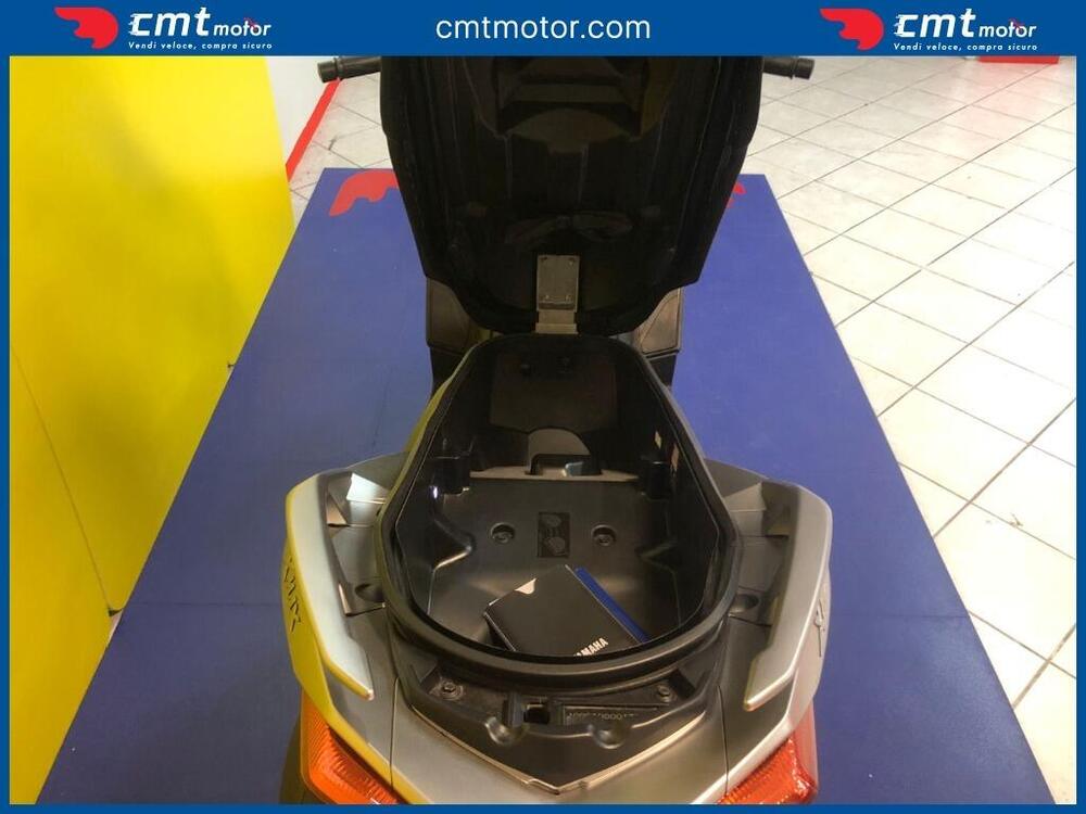 Yamaha X-Max 400 Tech Max (2020) (10)