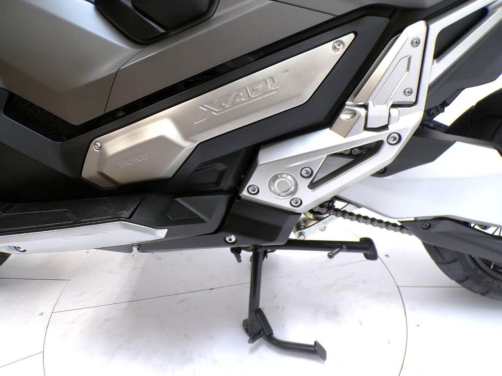 Honda X-ADV 750 Travel Edition (2017) (8)