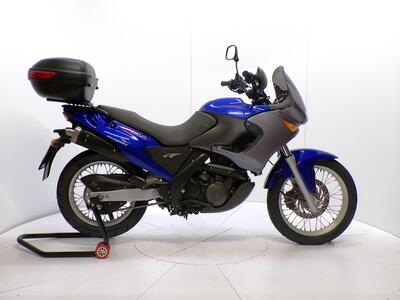 Aprilia Pegaso 650 IE (2001 - 02) usata