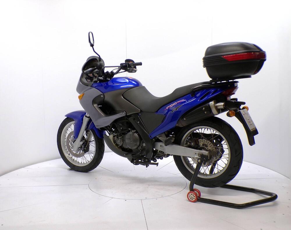 Aprilia Pegaso 650 IE (2001 - 02) (5)