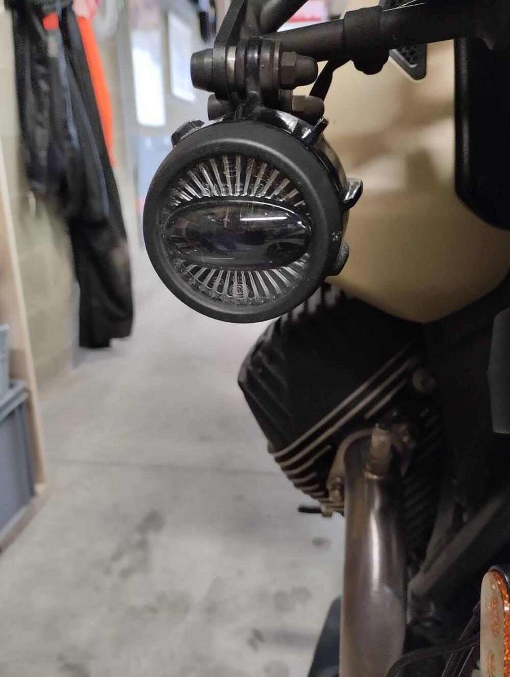 Moto Guzzi V85 TT Travel (2021 - 23) (16)