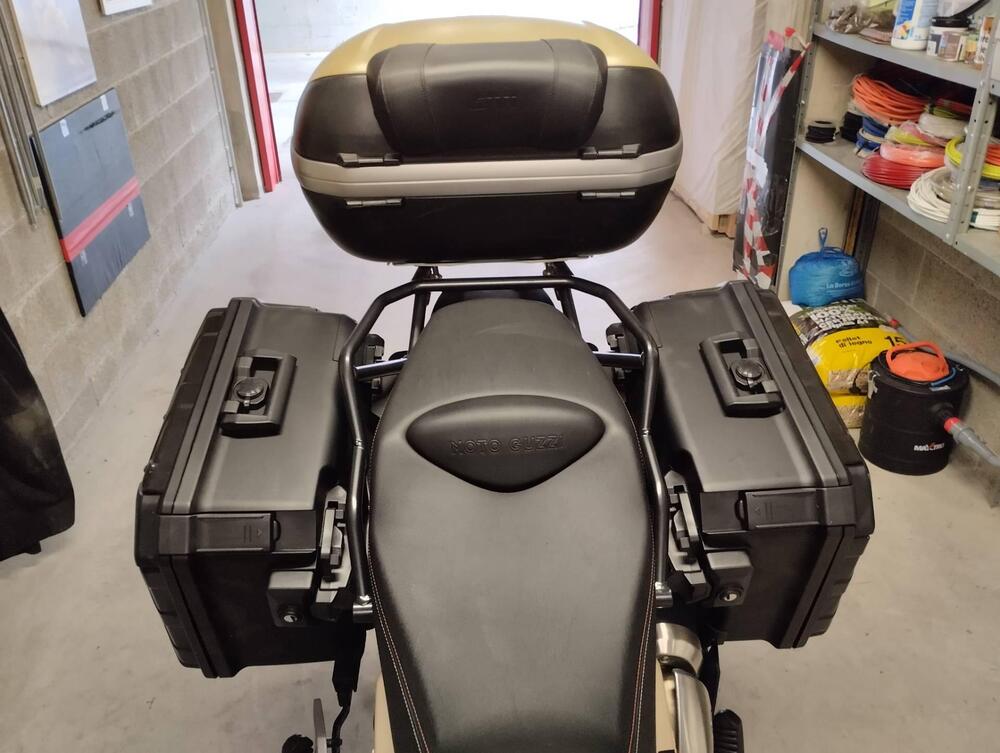 Moto Guzzi V85 TT Travel (2021 - 23) (10)