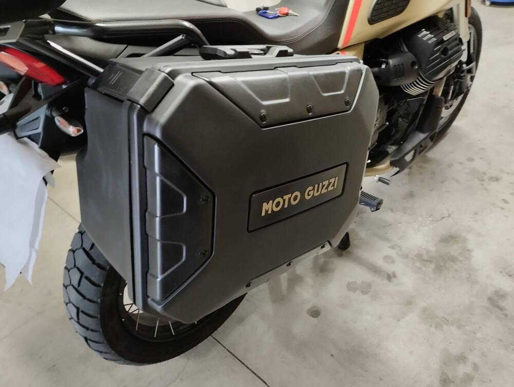 Moto Guzzi V85 TT Travel (2021 - 23) (11)