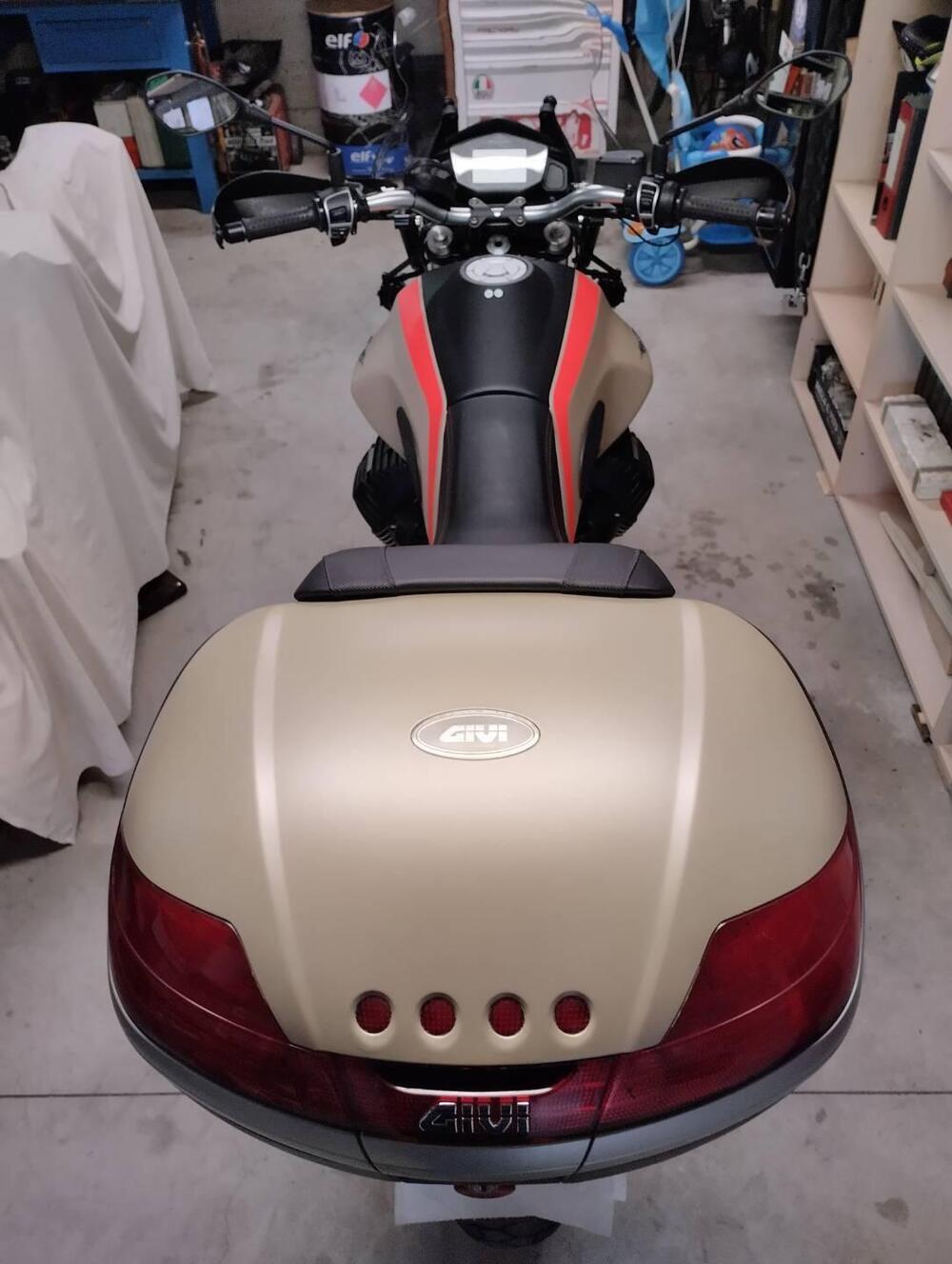 Moto Guzzi V85 TT Travel (2021 - 23) (14)