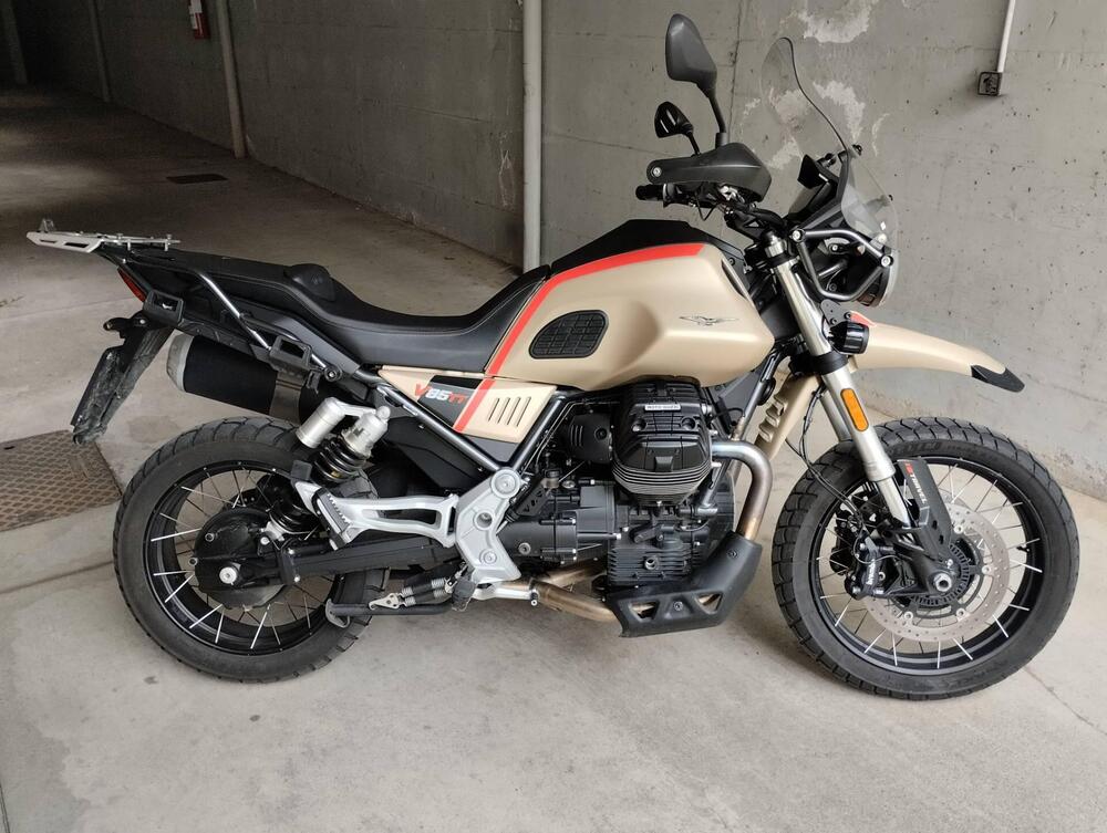 Moto Guzzi V85 TT Travel (2021 - 23) (2)