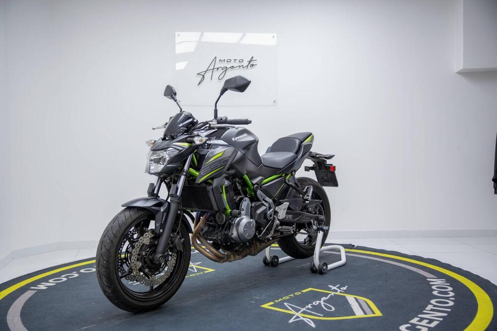 Kawasaki Z 650 (2017 - 19) (4)