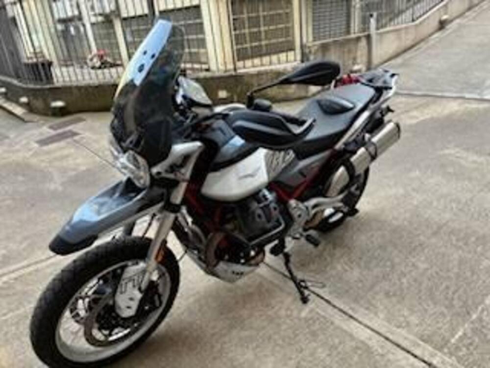 Moto Guzzi V85 TT (2024 - 26) (3)